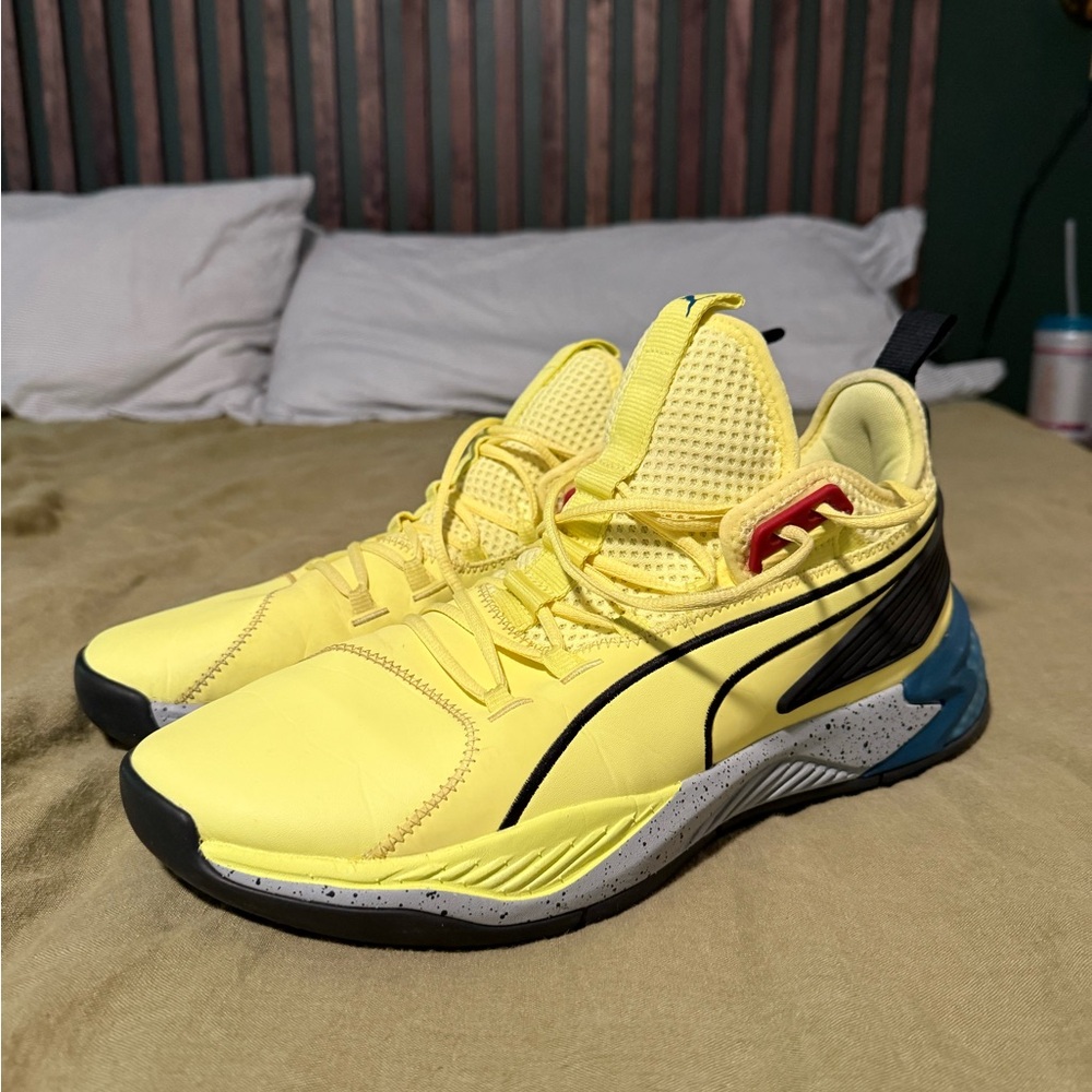Puma Yellow and Black basketball shoes, great condition
